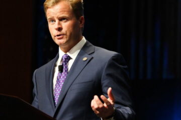 Манипуляции: Брайан Квинтенц во время Ripple Swell раскритиковал заявление главы SEC